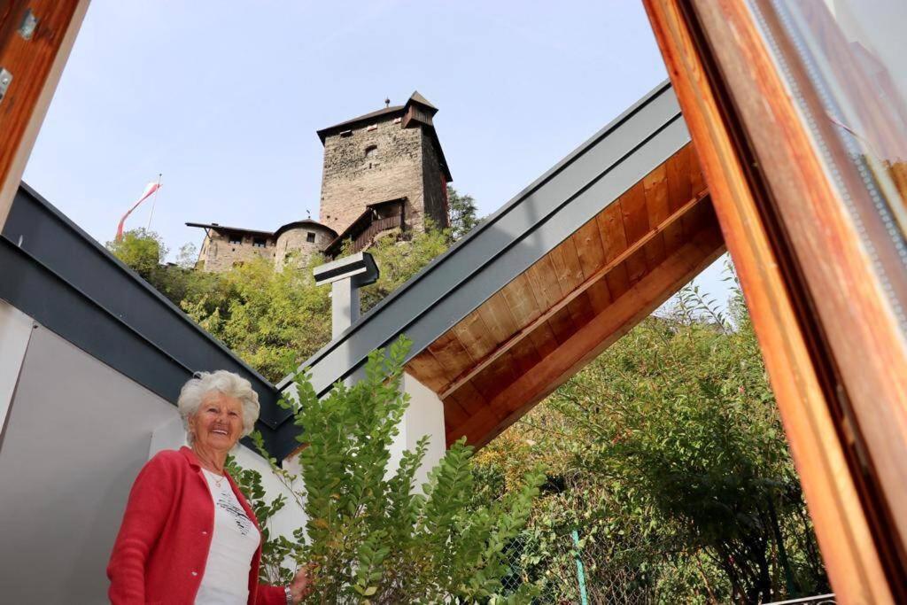 Zweizimmer-Wohnung Mit Schlossblick Chiusa Exterior foto