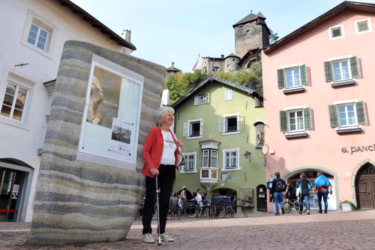Zweizimmer-Wohnung Mit Schlossblick Chiusa Exterior foto